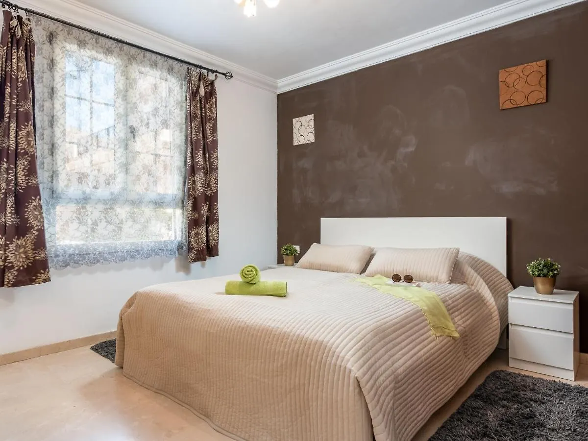 16A Fabulous El Faro, Huge Sun Terrace!Heated Pool Arona (Tenerife)